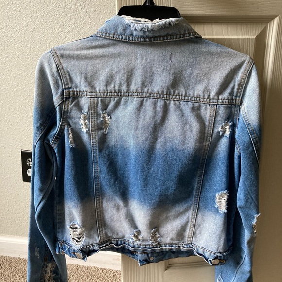Jean jacket 🦋 - Picture 2 of 3